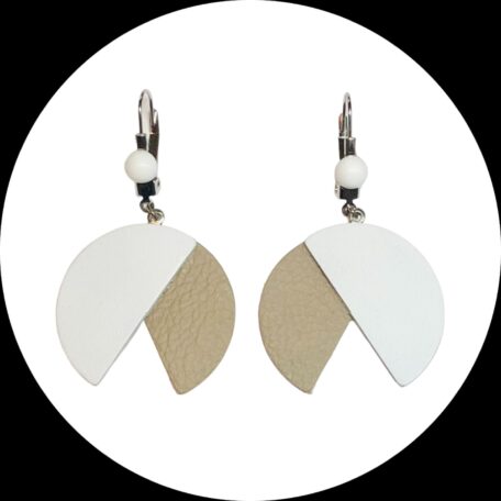 boucles d'oreilles - PENERA- en cuir blanc mat et beige - dormeuses -cabochon 3-