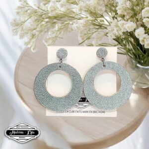 boucles d'oreilles - VALENCIA- en cuir bleu dragée irisé- support clou d'oreilles--1