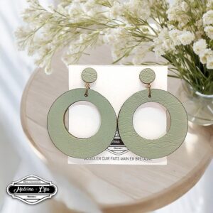 boucles d'oreilles - VALENCIA- en cuir boucles d'oreilles - VALENCIA- en cuir vert amande- support clou d'oreilles--1- support clou d'oreilles--1